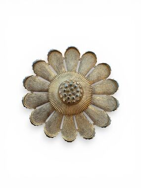 Vintage Sarah Coventry Large Gold Tone Daisy Flower Brooch Statement Pin